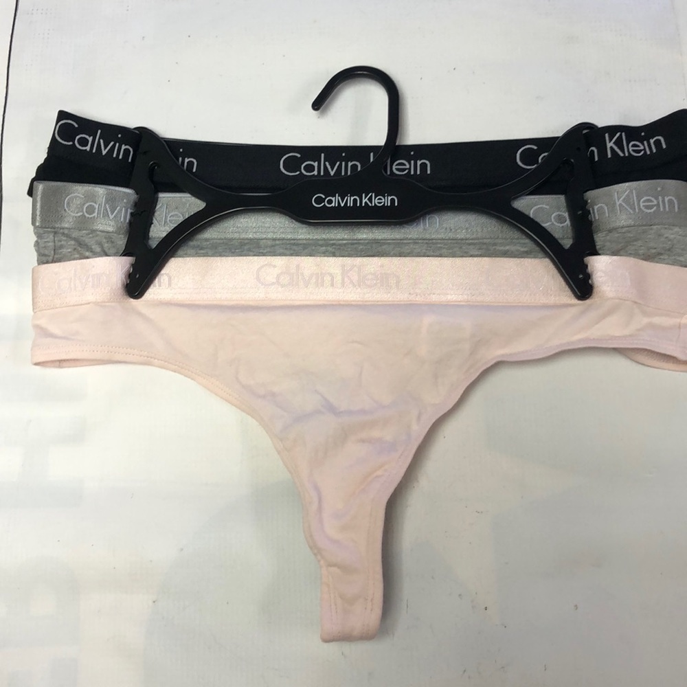 Calvin Klein Thong Set